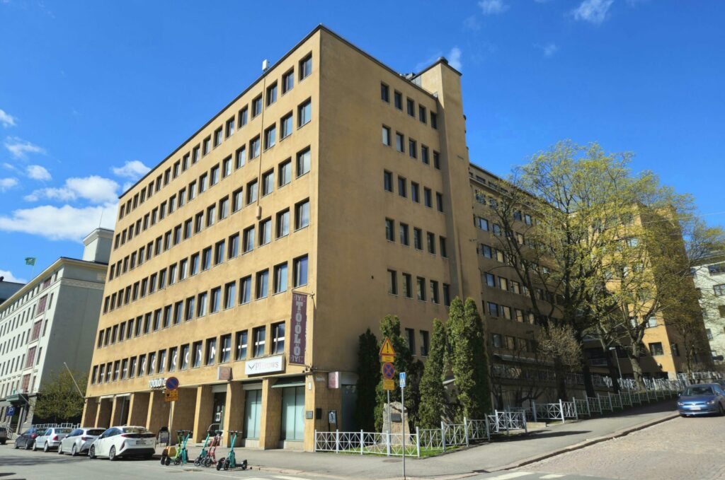 Open doors at the Civil Guard House