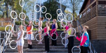 Helsingforsdagens gårdsfest: cirkus, konster och motion i Mosabacka Idrottscenter